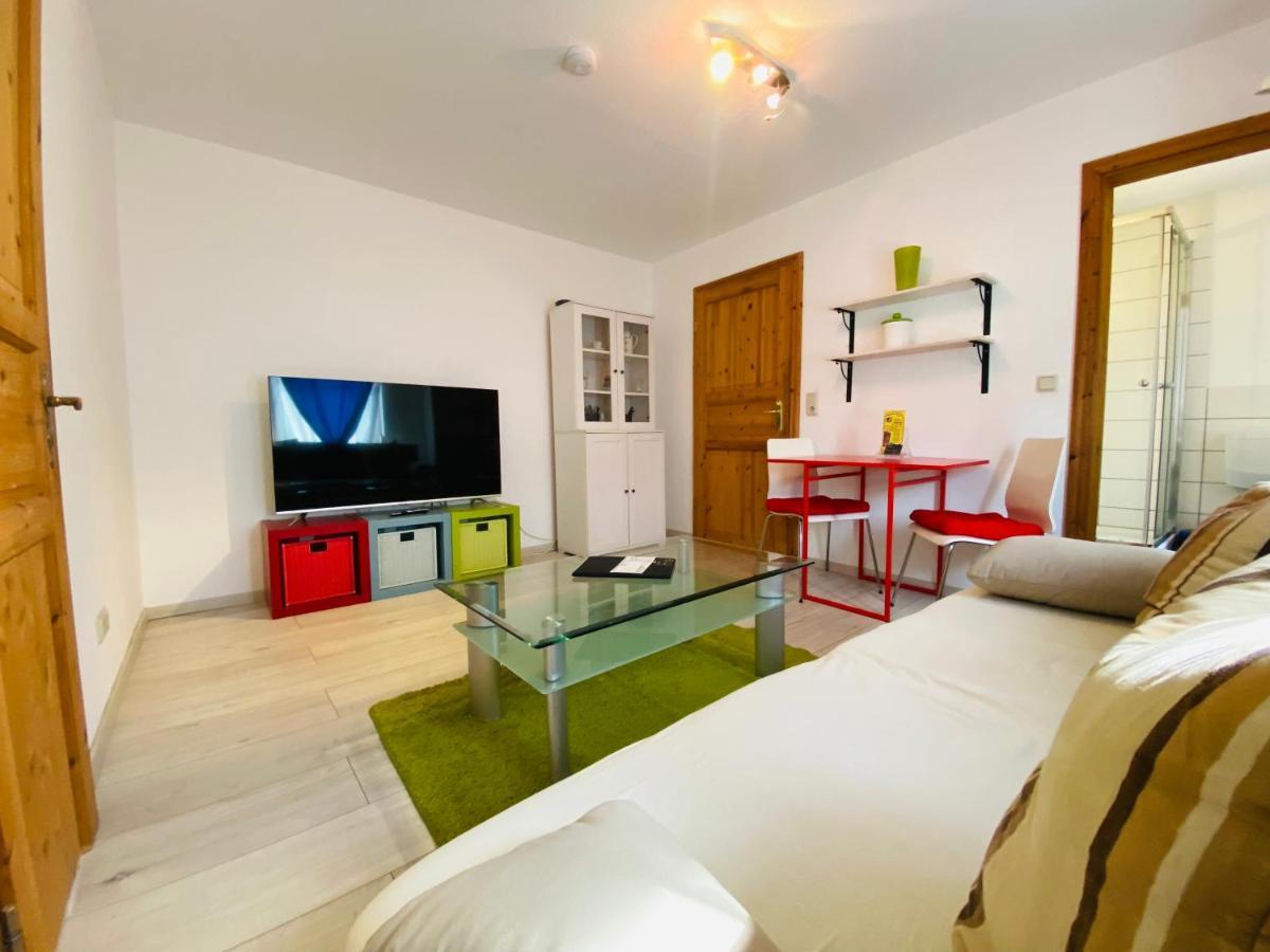 Apartment Emil Im Eg Mit Garten In Зул Екстериор снимка